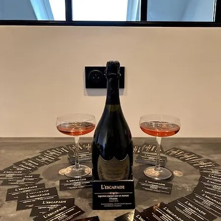 L'escapade - Jacuzzi & Terrasse 公寓 阿尔贝维尔