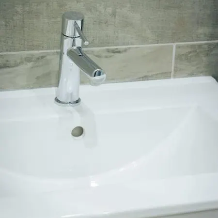 L'escapade - Jacuzzi & Terrasse Apartment *